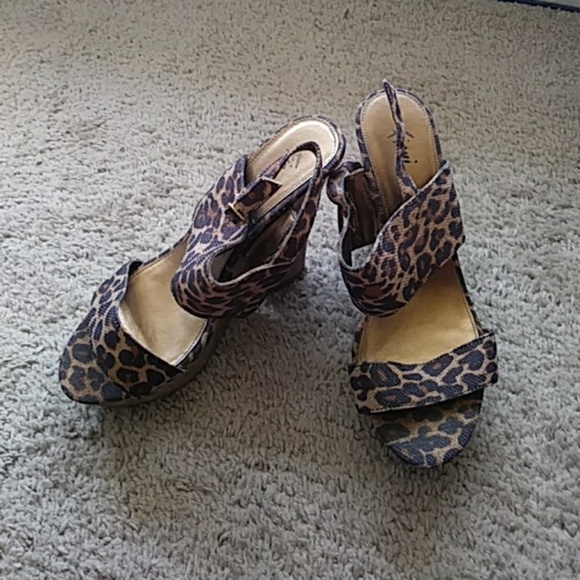 Wedges - Picture 2 of 2